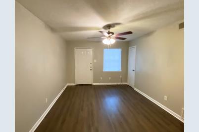 2520 Normont Circle, Fort Worth, TX 76103 - Photo 3