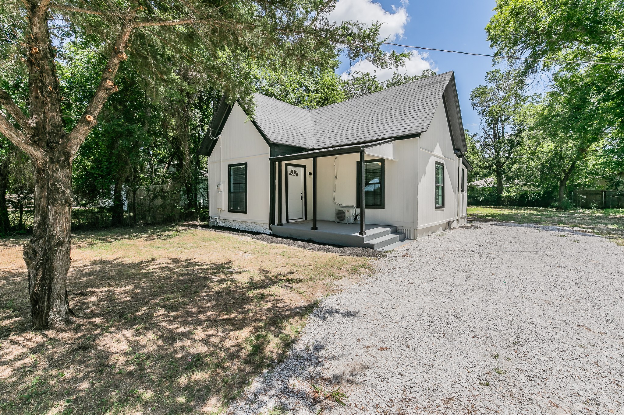 512 Sabine Ave, Cleburne, TX 76031 MLS 20739813 Coldwell Banker