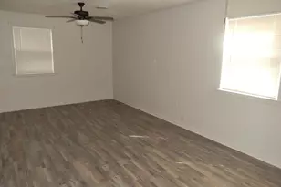 2710 Mt View Dr, Farmers Branch, TX 75234 - Photo 11