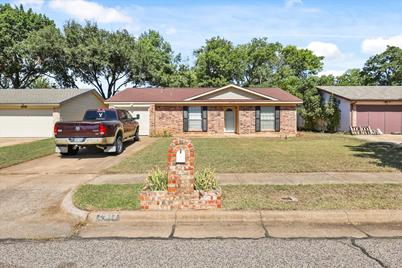 2517 Meadow Lark Lane, Irving, TX 75060 - Photo 1