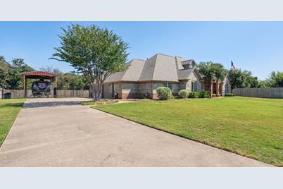 325 Meadow Oaks Drive, Burleson, TX 76028 - Photo 1