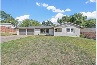 1963 Nottingham Boulevard, Fort Worth, TX 76112 - Photo 1