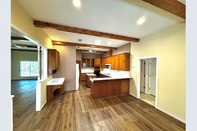 8009 Ravenswood Road, Granbury, TX 76049 - Photo 7