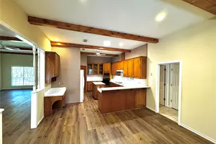 8009 Ravenswood Rd, Granbury, TX 76049 - Photo 7