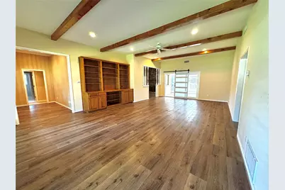 8009 Ravenswood Road, Granbury, TX 76049 - Photo 9