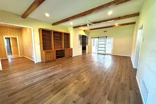 8009 Ravenswood Rd, Granbury, TX 76049 - Photo 9