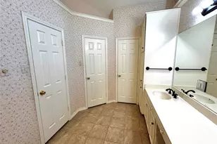 8009 Ravenswood Rd, Granbury, TX 76049 - Photo 15