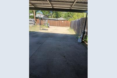 11231 Pelican Drive, Dallas, TX 75238 - Photo 3