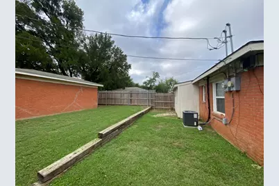 2501 Normont Circle, Fort Worth, TX 76103 - Photo 17