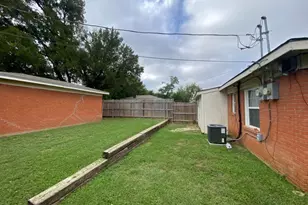 2501 Normont Cir, Fort Worth, TX 76103 - Photo 17