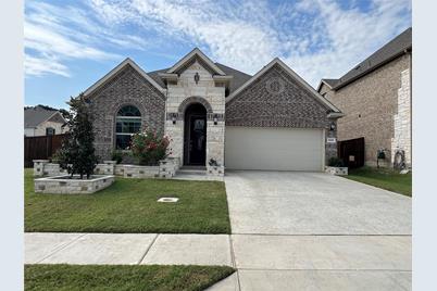 5201 Summer Shade Lane, Flower Mound, TX 75028 - Photo 1