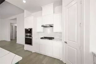 1016 Mill Ridge Drive, Justin, TX 76247 - Photo 9