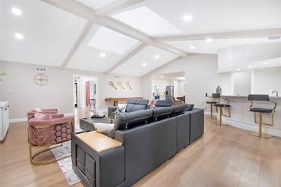 9309 Moss Farm Lane, Dallas, TX 75243 - Photo 11