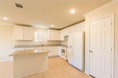 10032 Pyrite Drive, Fort Worth, TX 76131 - Photo 5