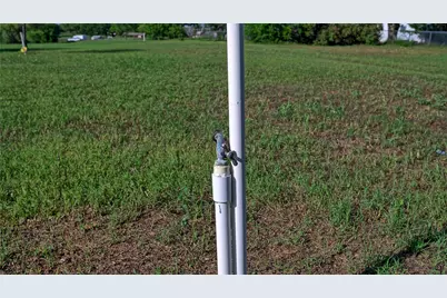 510 E Locust Street, Nocona, TX 76255 - Photo 9