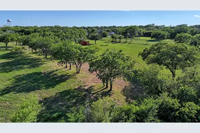 510 E Locust Street, Nocona, TX 76255 - Photo 5