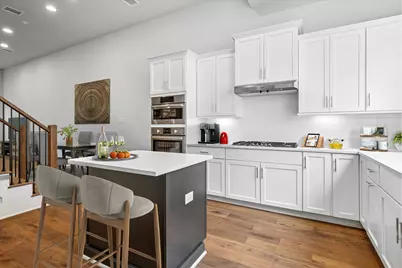 381 E Greenbriar Lane #1004, Dallas, TX 75203 - Photo 1