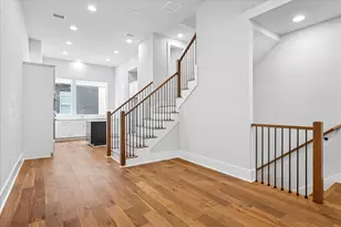 381 E Greenbriar Ln, Dallas, TX 75203 - Photo 9