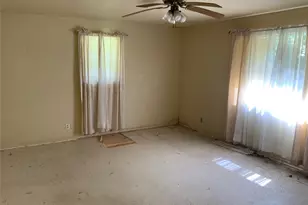 400 N Weaver St, Gainesville, TX 76240 - Photo 9