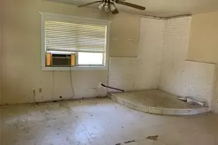 400 N Weaver St, Gainesville, TX 76240 - Photo 7