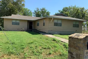 400 N Weaver St, Gainesville, TX 76240 - Photo 1
