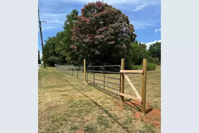 2000 S Fannin Avenue, Denison, TX 75020 - Photo 1