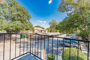 7510 Holly Hill Dr, Dallas, TX 75231 - Photo 21