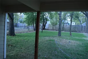 621 E Murray St, Denison, TX 75021 - Photo 13