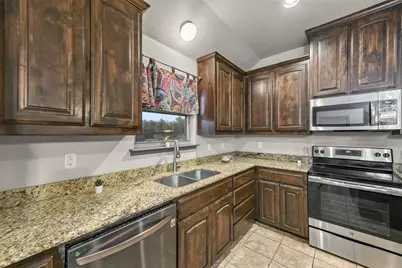 268 Hilltop Trail, New Fairview, TX 76078 - Photo 11