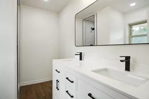 900 Roberts St, Bowie, TX 76230 - Photo 19