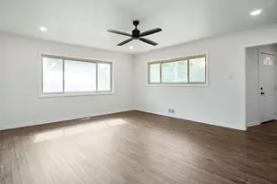 900 Roberts St, Bowie, TX 76230 - Photo 5