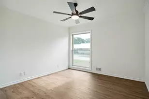 900 Roberts St, Bowie, TX 76230 - Photo 21