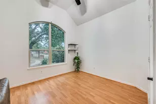 9801 Sunrise Ct, Irving, TX 75063 - Photo 9