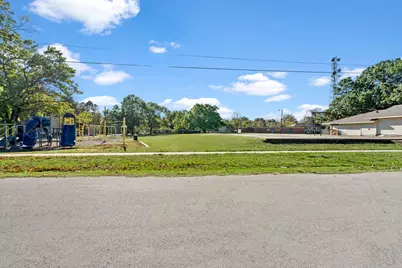 305 W Waco Street, Ennis, TX 75119 - Photo 37