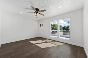 3958 Valentine St, Fort Worth, TX 76107 - Photo 5