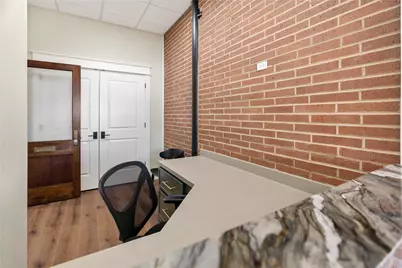 71 N Waco Street, Hillsboro, TX 76645 - Photo 3