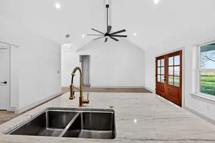 5243 Old Town Rd, Whitesboro, TX 76273 - Photo 11