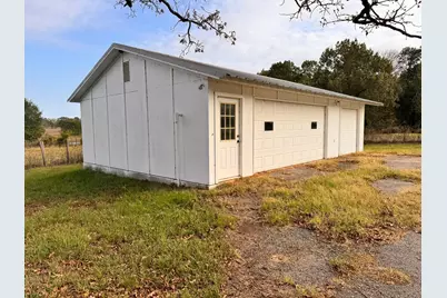 2000 County Road 2420, Honey Grove, TX 75446 - Photo 29