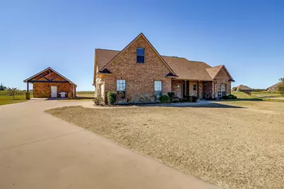 140 Champion Court, Weatherford, TX 76087 - Photo 1