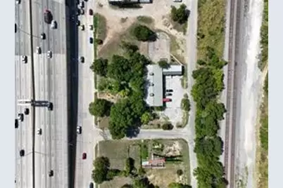 600 E Dashwood Street, Fort Worth, TX 76104 - Photo 3