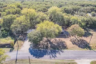 200 Rhett Ct, Aurora, TX 76078 - Photo 37
