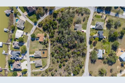 17 Bayside Drive, Runaway Bay, TX 76426 - Photo 7