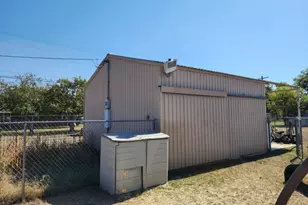 1698 N Trent St, Goldthwaite, TX 76844 - Photo 13