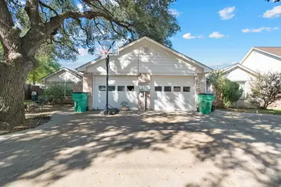 1155 W Cage Street, Stephenville, TX 76401 - Photo 1