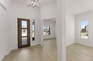 1001 Emerald Trce Dr, Justin, TX 76247 - Photo 5