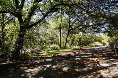 6113 Glenview Drive, Haltom City, TX 76180 - Photo 5