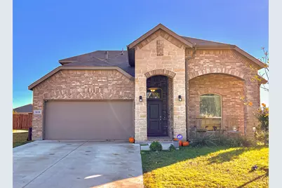 535 Harbor Drive S, Azle, TX 76020 - Photo 1