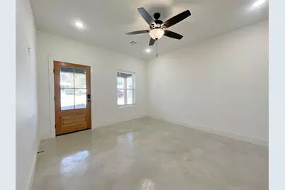 607 W Baker Street, Denison, TX 75020 - Photo 3