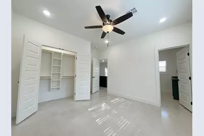 607 W Baker Street, Denison, TX 75020 - Photo 9