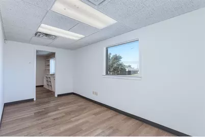 600 W Main Street, Whitesboro, TX 76273 - Photo 9